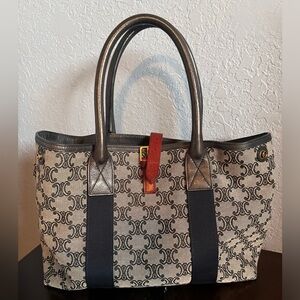 Authentic vintage Celine macadam tote leather detail
